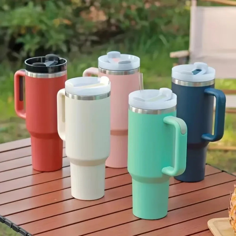 Stainless Steel Insulated Bottle – Keeps Drinks Hot or Cold